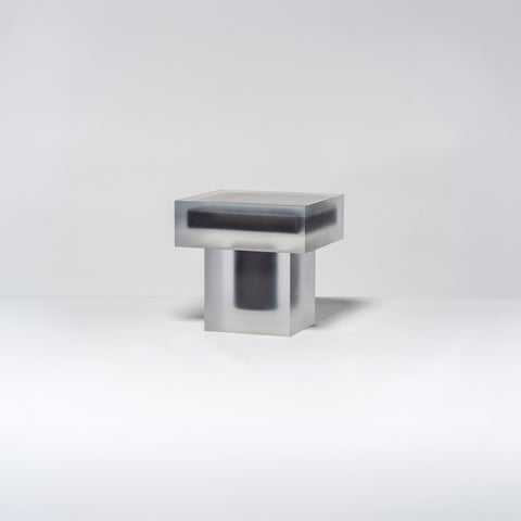 Back Horizon Side Table