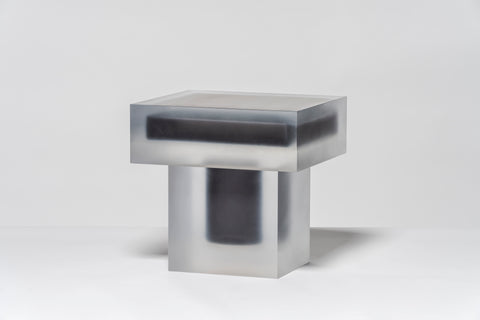 Back Horizon Side Table