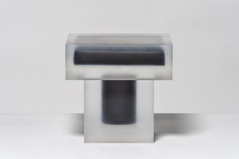 Back Horizon Side Table