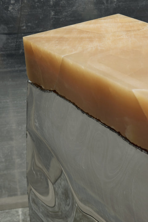 Crushed Console Honey Onyx