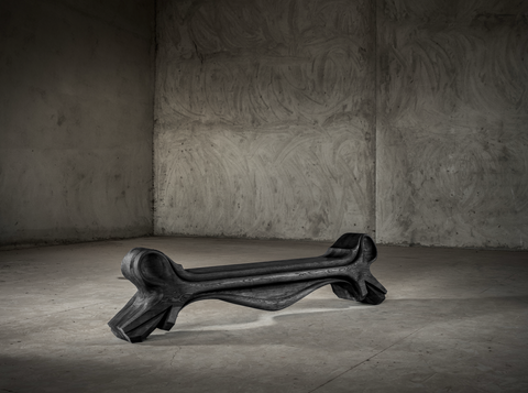 Bench B011
