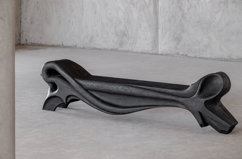 Bench B011