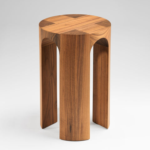 Arcus Stool