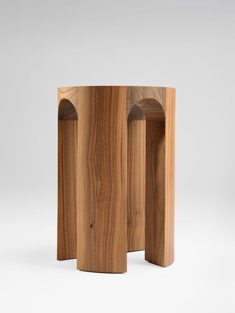 Arcus Stool