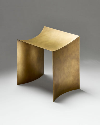 One Curve Stool Brass