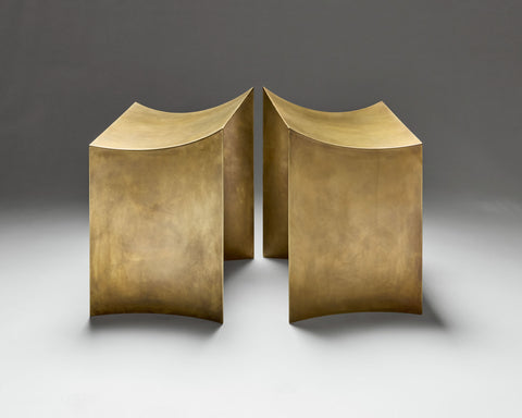 One Curve Stool Brass