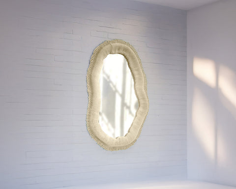 Cynarina Mirror