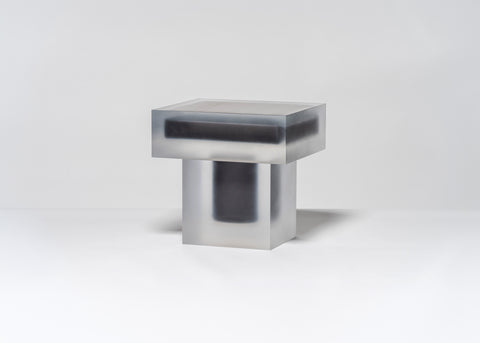 Back Horizon Side Table