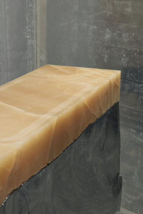 Crushed Console Honey Onyx