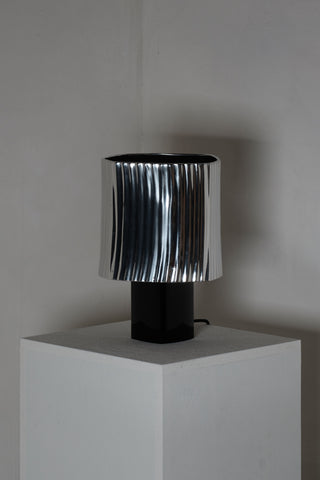 Curoso table lamp - Cast aluminium