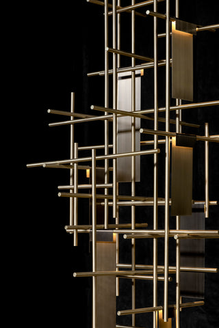 Trama Chandelier