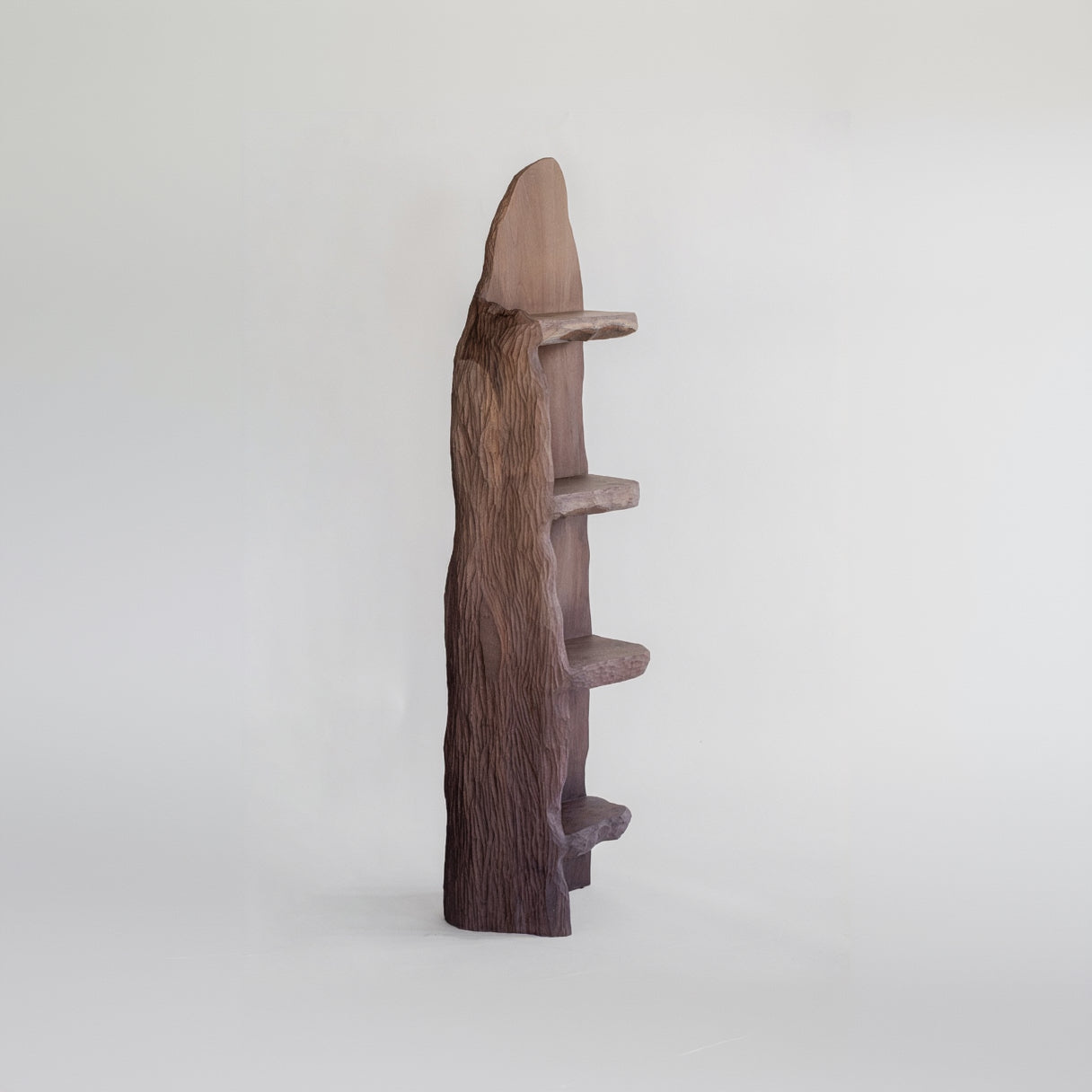 Intuitive Archaisme Monolith Shelf – Objects With Narratives