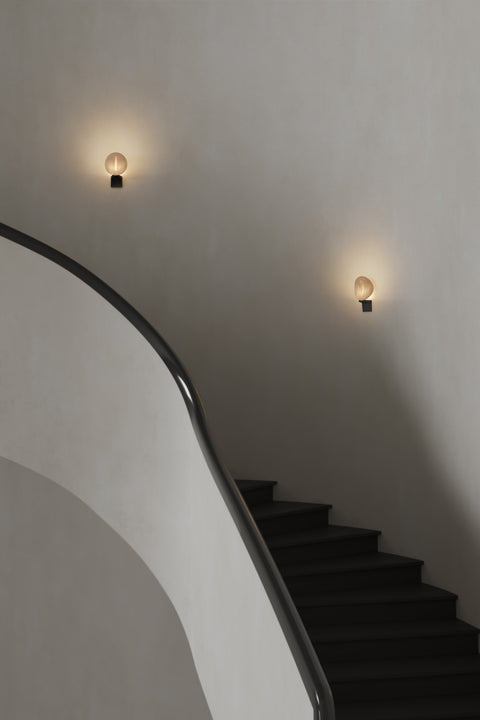 IRIS Wall Lamp