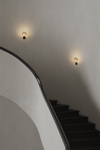IRIS Wall Lamp