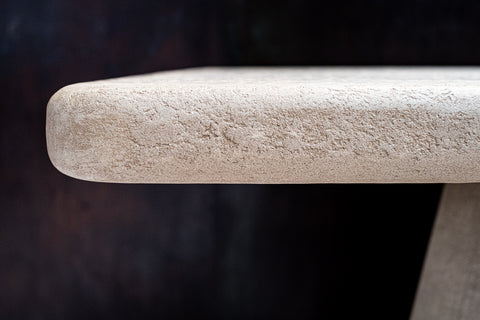 Pigalle Table