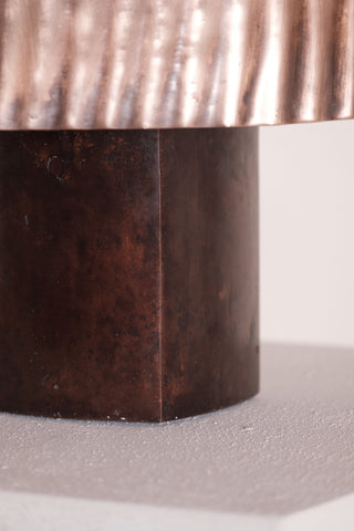 Curoso table lamp - Cast bronze