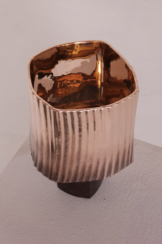 Curoso table lamp - Cast bronze