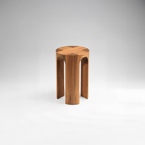 Arcus Stool