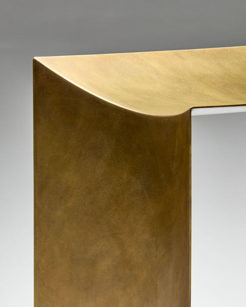 One Curve Stool Brass
