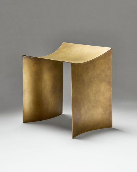 One Curve Stool Brass
