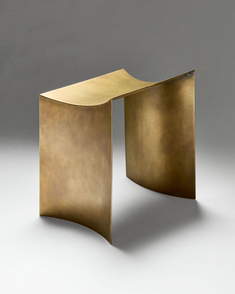 One Curve Stool Brass