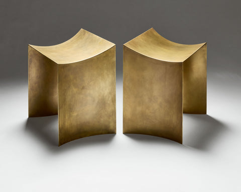 One Curve Stool Brass