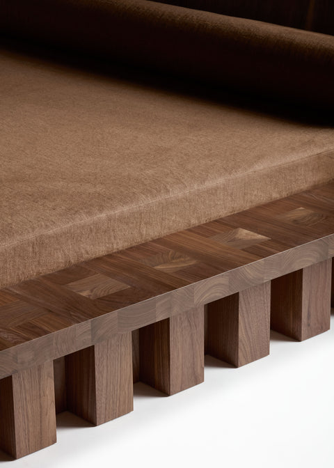 Arcus Bed