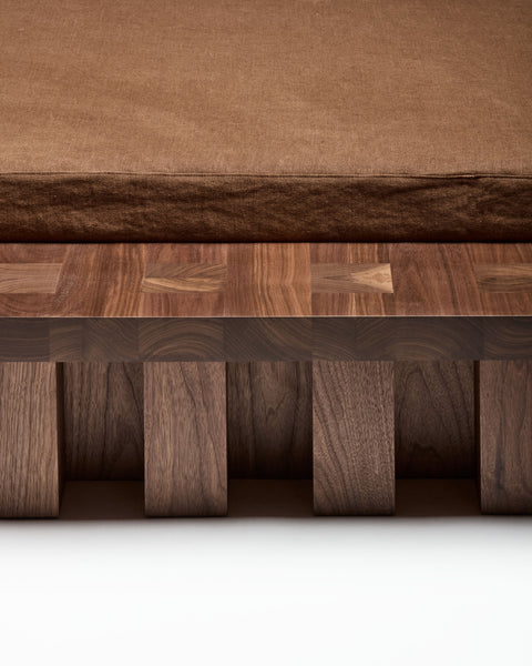 Arcus Bed