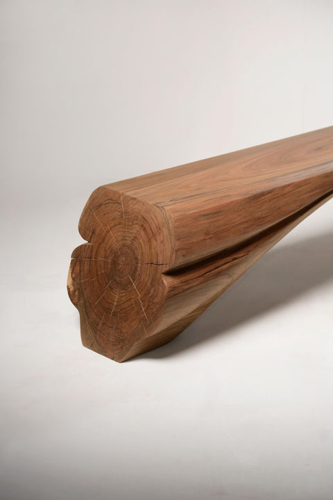 Couchant Bench
