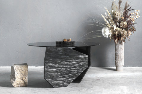 Fragmenté Dining Table